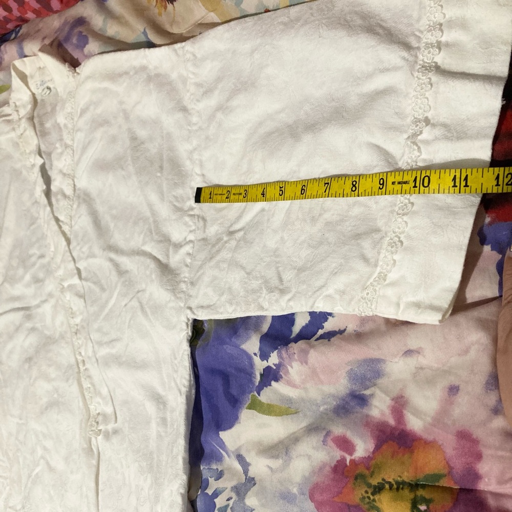 EUC Vintage 80s Erika Taylor white robe - Picture 11 of 12